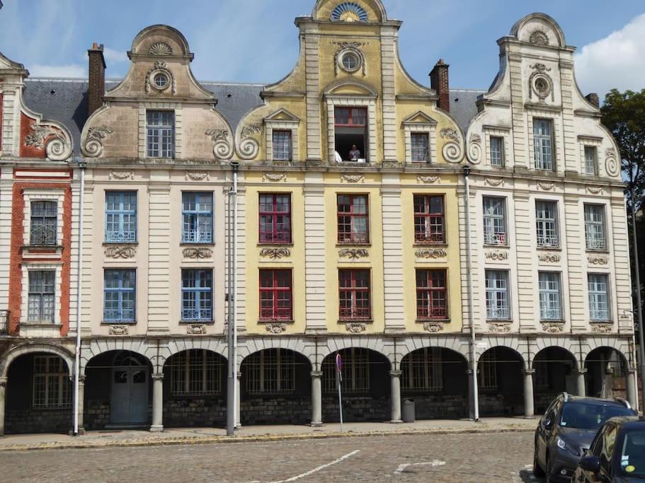 Les Coquelicots Grand Place Arras Esterno foto