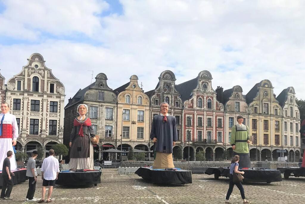 Les Coquelicots Grand Place Arras Esterno foto