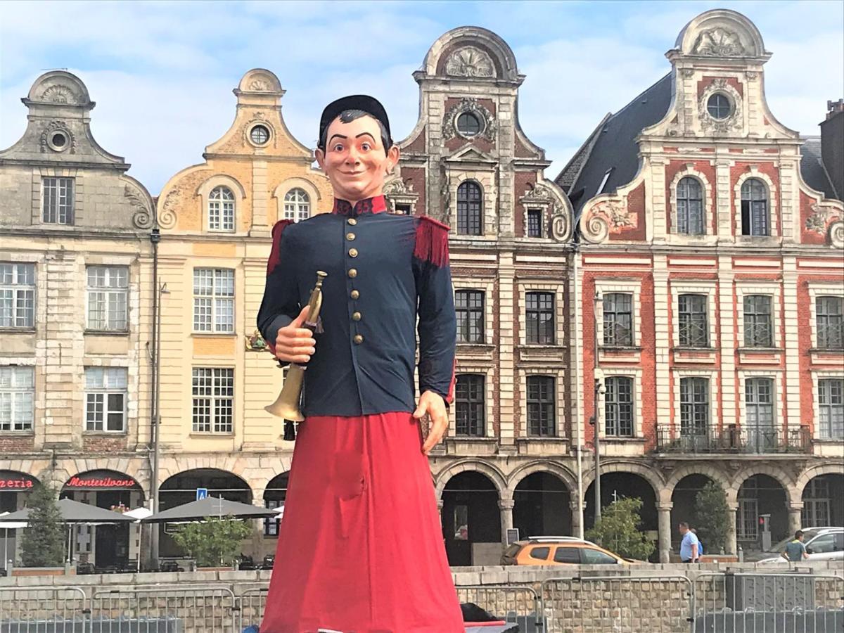 Les Coquelicots Grand Place Arras Esterno foto